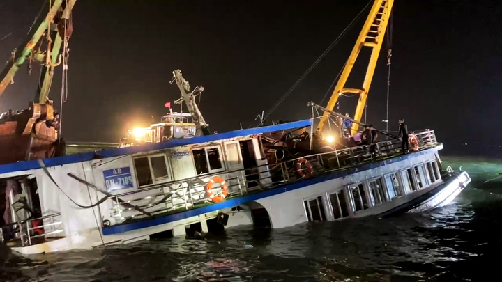Thảm kịch lật tàu Vịnh Xanh 58: "Khoảng trống chết người" trong quản lý tàu du lịch- Ảnh 2. Thảm kịch lật tàu Vịnh Xanh 58: "Khoảng trống chết người" trong quản lý tàu du lịch- Ảnh 2.
