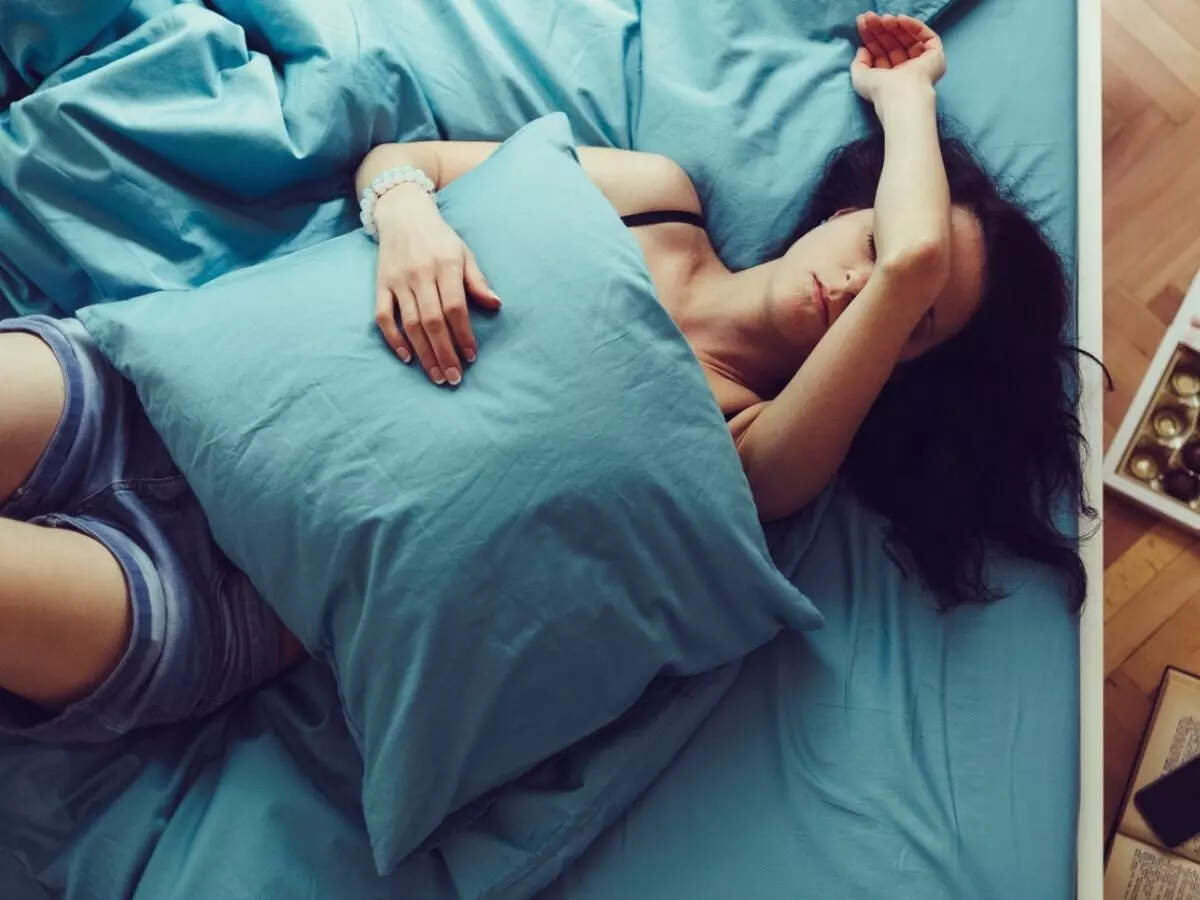 Nếu thức dậy vào 3h sáng, tuyệt đối đừng bật đèn mà hãy làm 2 việc để tránh những ảnh hưởng nghiêm trọng- Ảnh 2. Nếu thức dậy vào 3h sáng, tuyệt đối đừng bật đèn mà hãy làm 2 việc để tránh những ảnh hưởng nghiêm trọng- Ảnh 2.