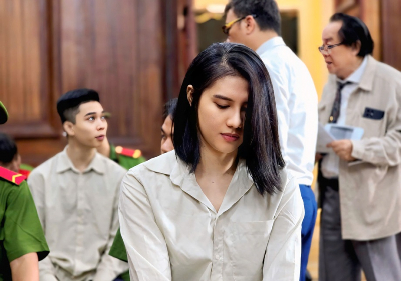 Chân dung Nguyễn Thị Thanh Tuyền, đối tượng cầm đầu đường dây buôn &quot;hàng trắng&quot;: Lĩnh án 20 năm vì &quot;đồng bọn&quot; báo công an bị cướp... ma túy - Ảnh 2.