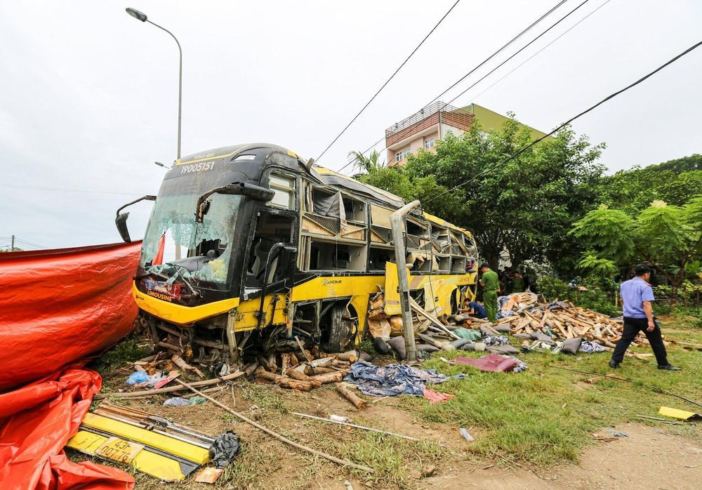Chuyến du lịch trở thành bi kịch của nữ sinh 14 tuổi trong vụ lật xe khách: Đoàn 10 người có đến 5 người tử vong , trong đó có cả mẹ và dì ruột - Ảnh 2.