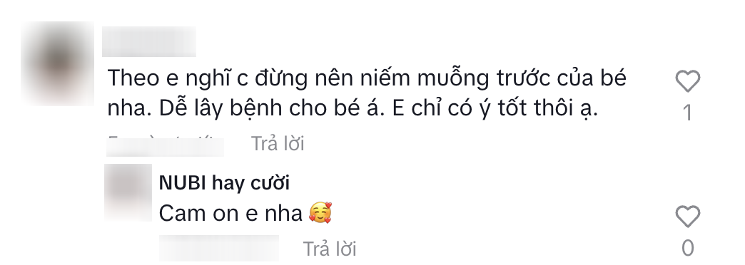 Võ Hoàng Yến chuẩn bị kỹ càng từ A-Z để đưa bé Nubi bay 18 tiếng sang Mỹ, hội mẹ bỉm soi ngay thấy chiếc thìa "quốc dân" giá chỉ 5k - Ảnh 11. Võ Hoàng Yến chuẩn bị kỹ càng từ A-Z để đưa bé Nubi bay 18 tiếng sang Mỹ, hội mẹ bỉm soi ngay thấy chiếc thìa "quốc dân" giá chỉ 5k - Ảnh 11.