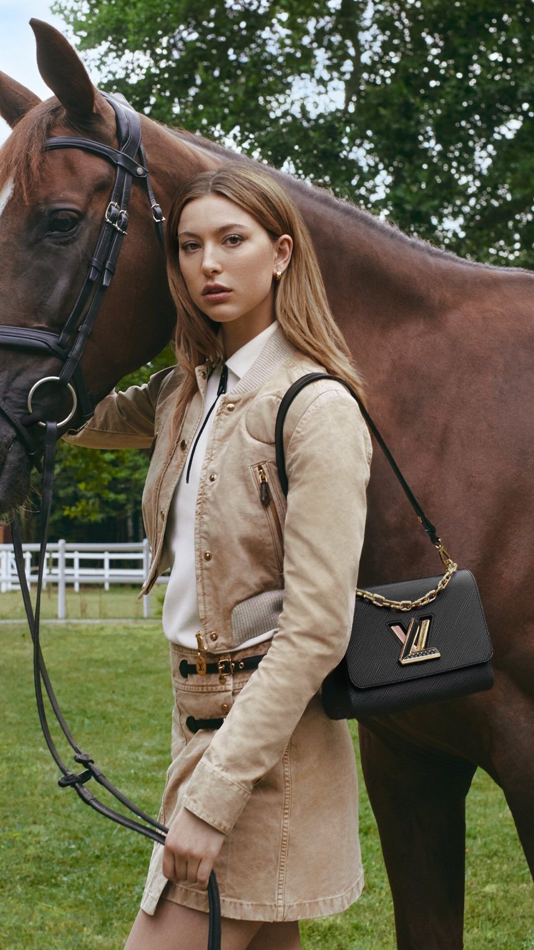 eve-jobs-for-louis-vuitton-twist-bag00004-17533339113171834481751-1753436400034-17534364001071597153363.jpg