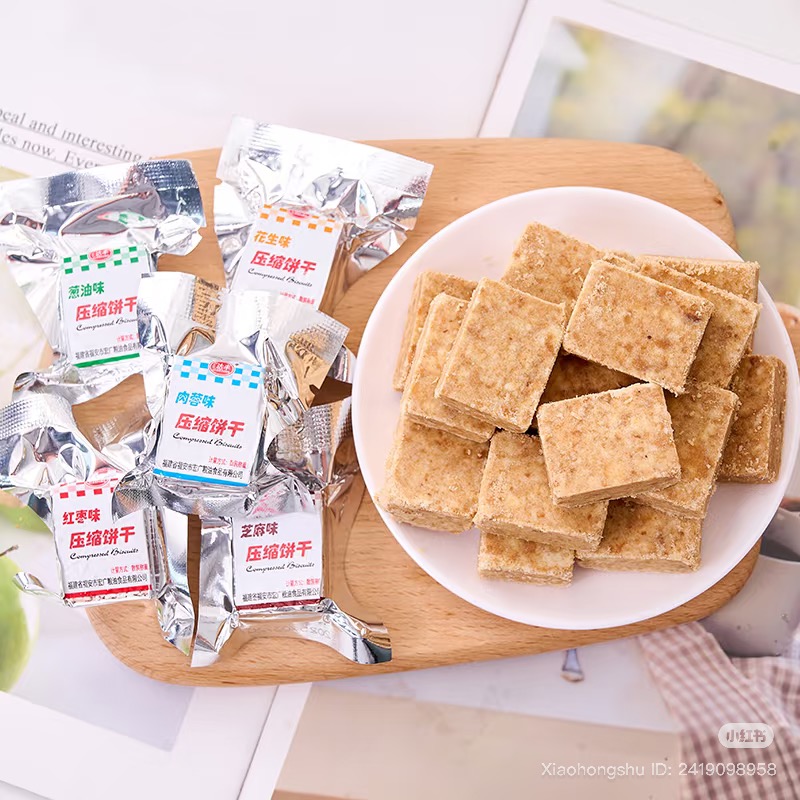 Trót thử 4 chiếc bánh quy nén trong lúc ăn buffet ở Trung Quốc, khách Việt &quot;sốc toàn tập&quot; khi nghe nhân viên cảnh báo - Ảnh 2.