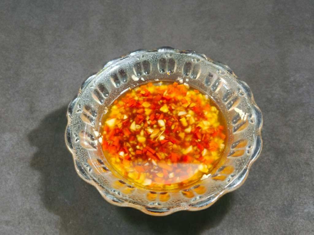Mỗi lần mẹ tôi làm món hấp này là cả nhà &quot;trực chiến&quot; bát đũa, hào hứng ăn đến sạch đĩa - Ảnh 3.