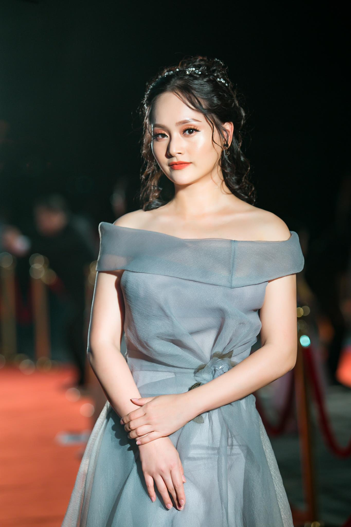 Chuyện tình của nữ diễn viên Việt nổi tiếng với chồng Tây cao 2m: Hẹn hò sau 3 ngày gặp gỡ, 8 năm không đám cưới, dừng lại đầy tiếc nuối - Ảnh 3.
