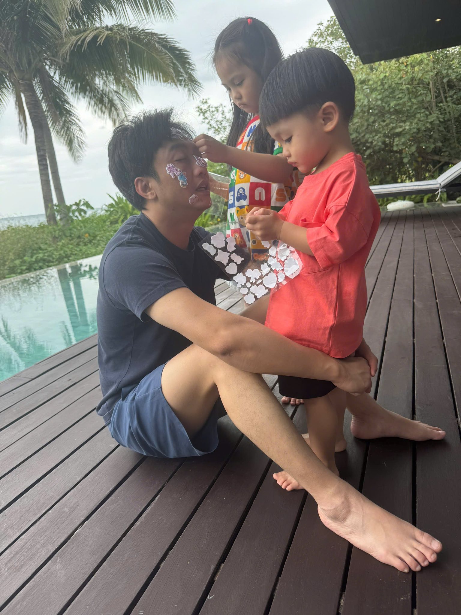 Đưa con đi nghỉ dưỡng, Cường Đô La tiết lộ chuyện dở khóc dở cười- Ảnh 2. Đưa con đi nghỉ dưỡng, Cường Đô La tiết lộ chuyện dở khóc dở cười- Ảnh 2.