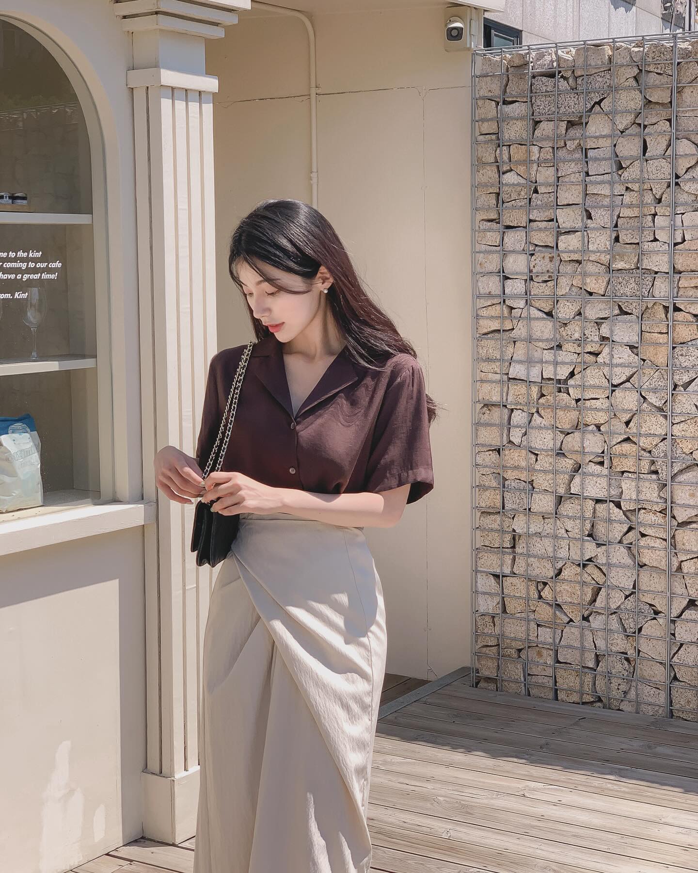 Chưa bao giờ đồ màu nâu hot như bây giờ: 10 cách mặc giúp vẻ ngoài rất sang mà không bị già - Ảnh 10. Chưa bao giờ đồ màu nâu hot như bây giờ: 10 cách mặc giúp vẻ ngoài rất sang mà không bị già - Ảnh 10.