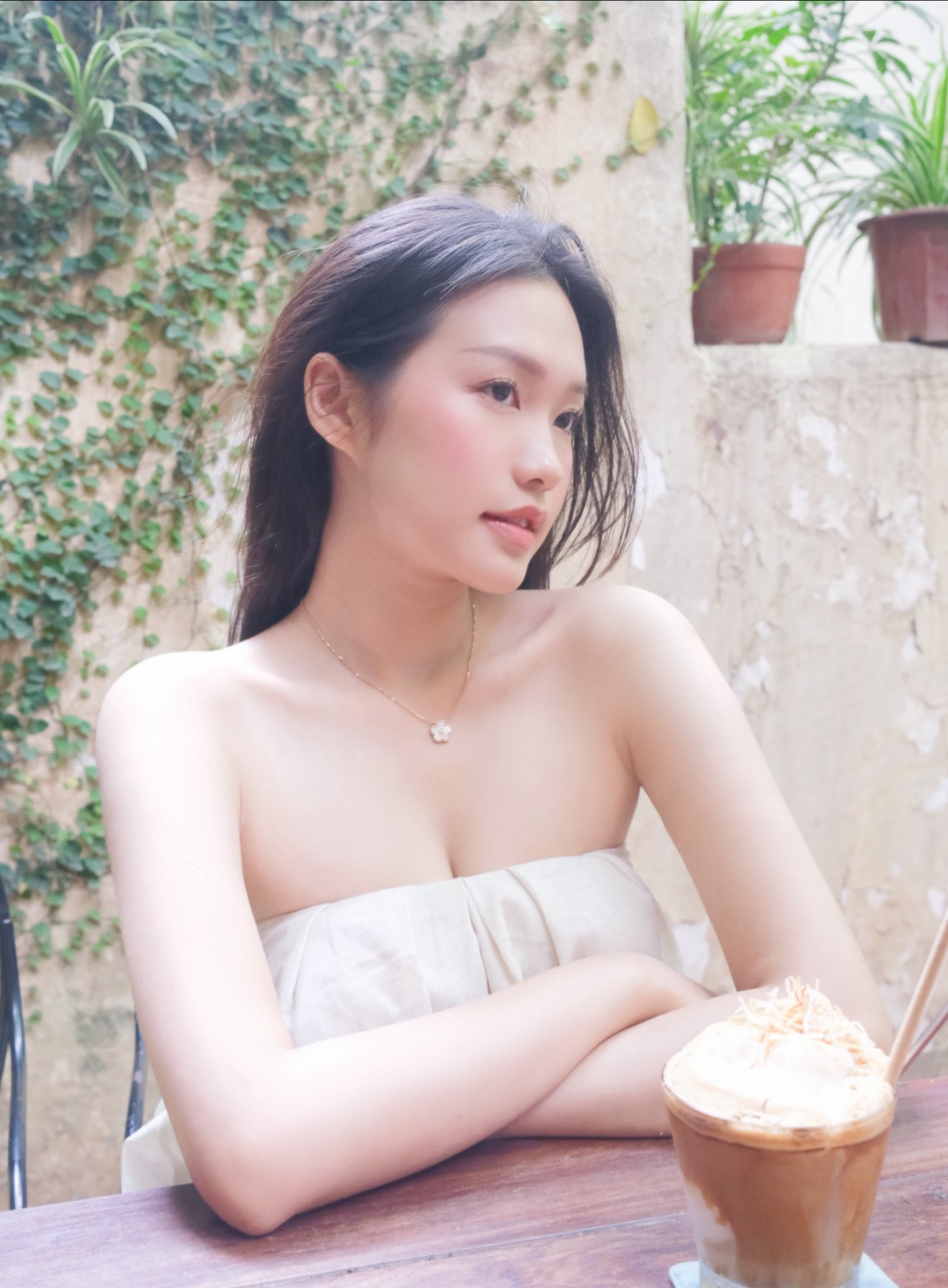 Doãn Hải My gây sốt với bikini bốc lửa khoe dáng cong chữ S, mẹ bỉm nuột nà thế này bảo sao Văn Hậu say đắm- Ảnh 7. Doãn Hải My gây sốt với bikini bốc lửa khoe dáng cong chữ S, mẹ bỉm nuột nà thế này bảo sao Văn Hậu say đắm- Ảnh 7.