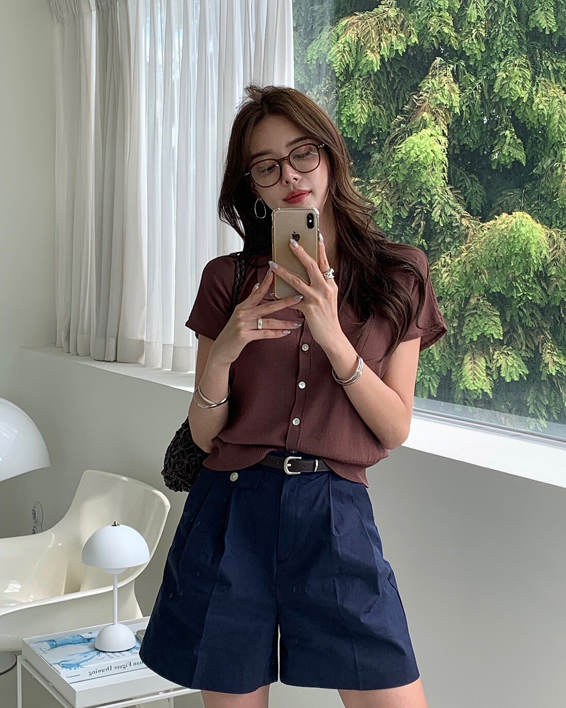 Chưa bao giờ đồ màu nâu hot như bây giờ: 10 cách mặc giúp vẻ ngoài rất sang mà không bị già - Ảnh 2. Chưa bao giờ đồ màu nâu hot như bây giờ: 10 cách mặc giúp vẻ ngoài rất sang mà không bị già - Ảnh 2.