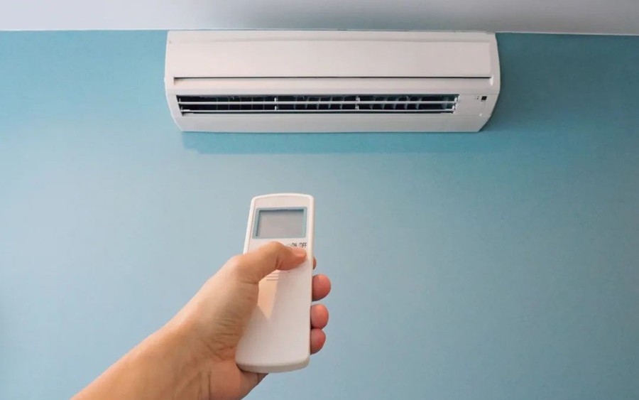 Phụ nữ ở trong phòng máy lạnh lâu ngày dễ mắc 5 rủi ro sức khỏe này