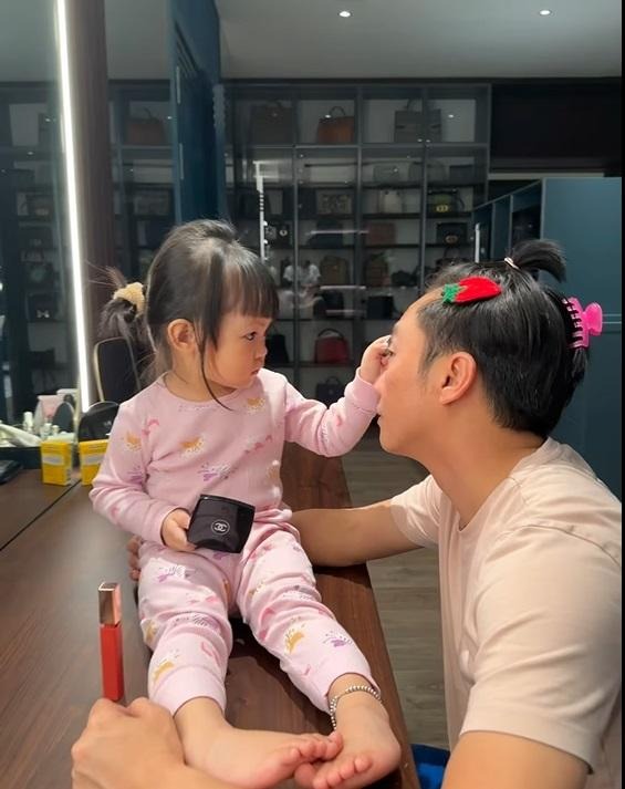 Đưa con đi nghỉ dưỡng, Cường Đô La tiết lộ chuyện dở khóc dở cười- Ảnh 10. Đưa con đi nghỉ dưỡng, Cường Đô La tiết lộ chuyện dở khóc dở cười- Ảnh 10.