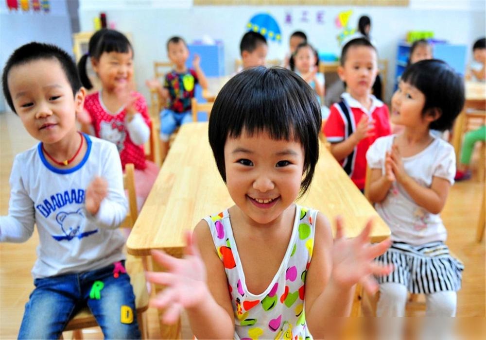 Giáo viên mầm non nói thẳng: Trẻ ngày đầu đi học không khóc thường có 3 đặc điểm này- Ảnh 1.