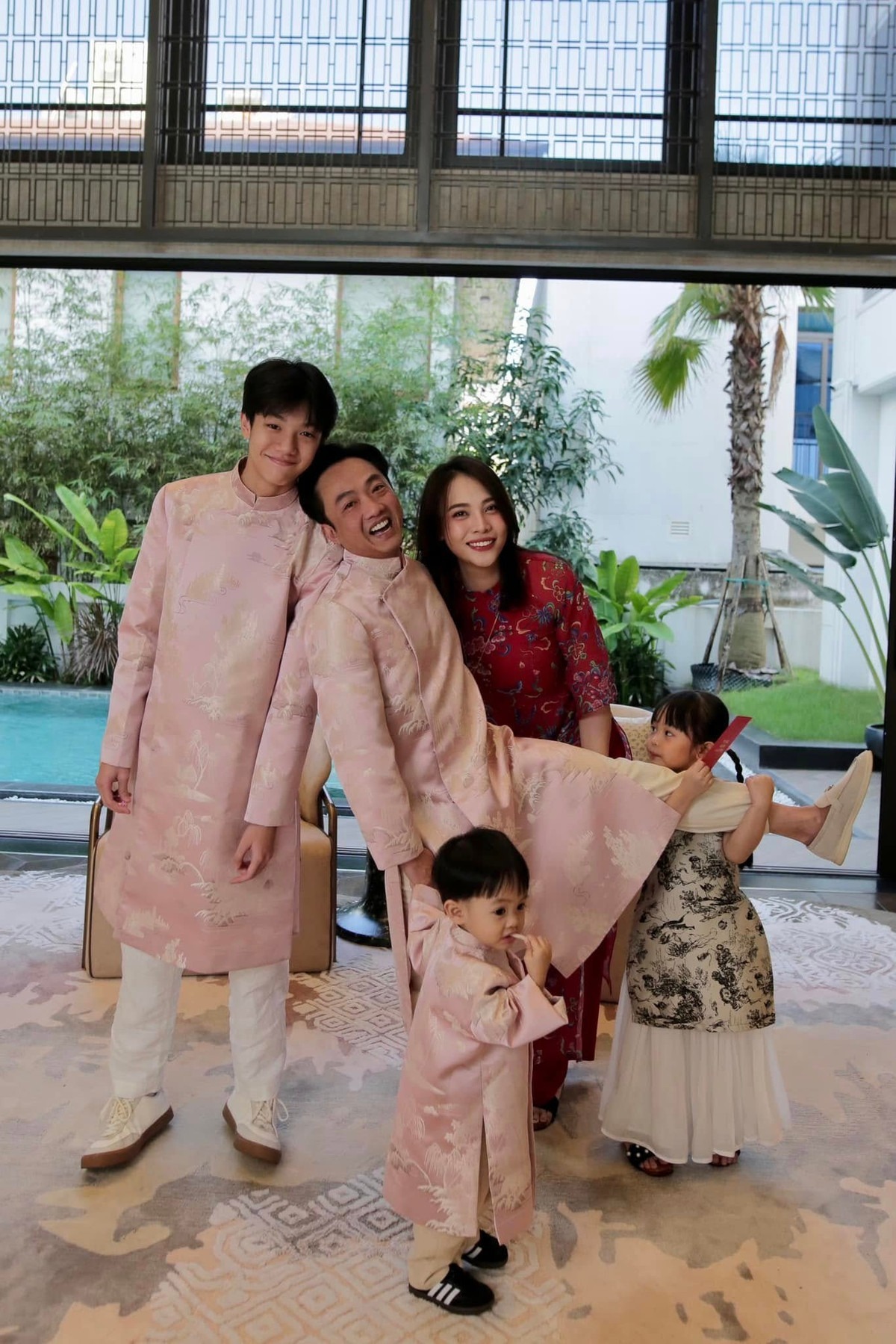 Đưa con đi nghỉ dưỡng, Cường Đô La tiết lộ chuyện dở khóc dở cười- Ảnh 11. Đưa con đi nghỉ dưỡng, Cường Đô La tiết lộ chuyện dở khóc dở cười- Ảnh 11.