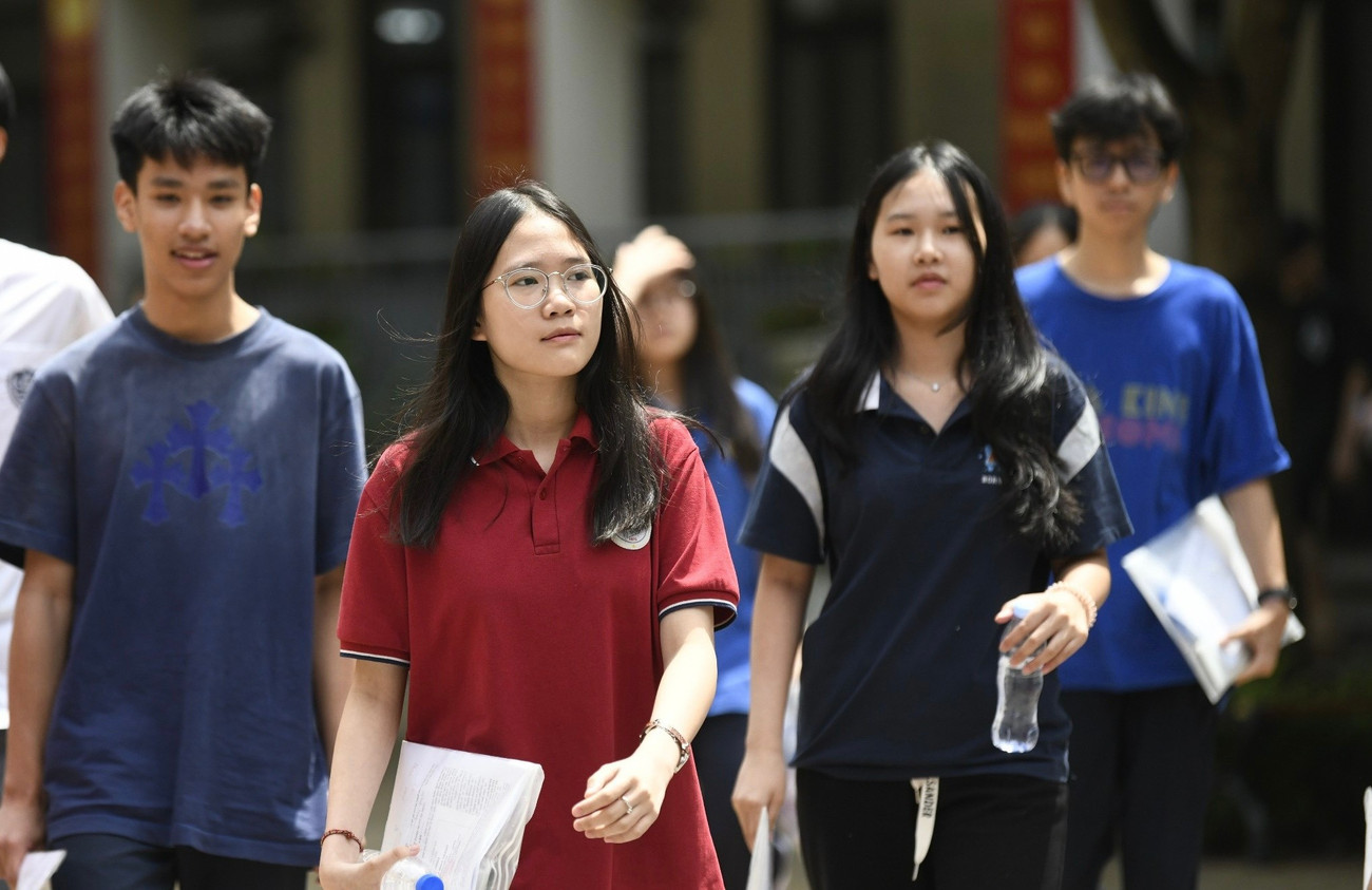 Giữa 'ma trận' quy đổi điểm, thí sinh bối rối đặt nguyện vọng, chuyên gia khuyên gì? - Ảnh 1. Giữa 'ma trận' quy đổi điểm, thí sinh bối rối đặt nguyện vọng, chuyên gia khuyên gì? - Ảnh 1.
