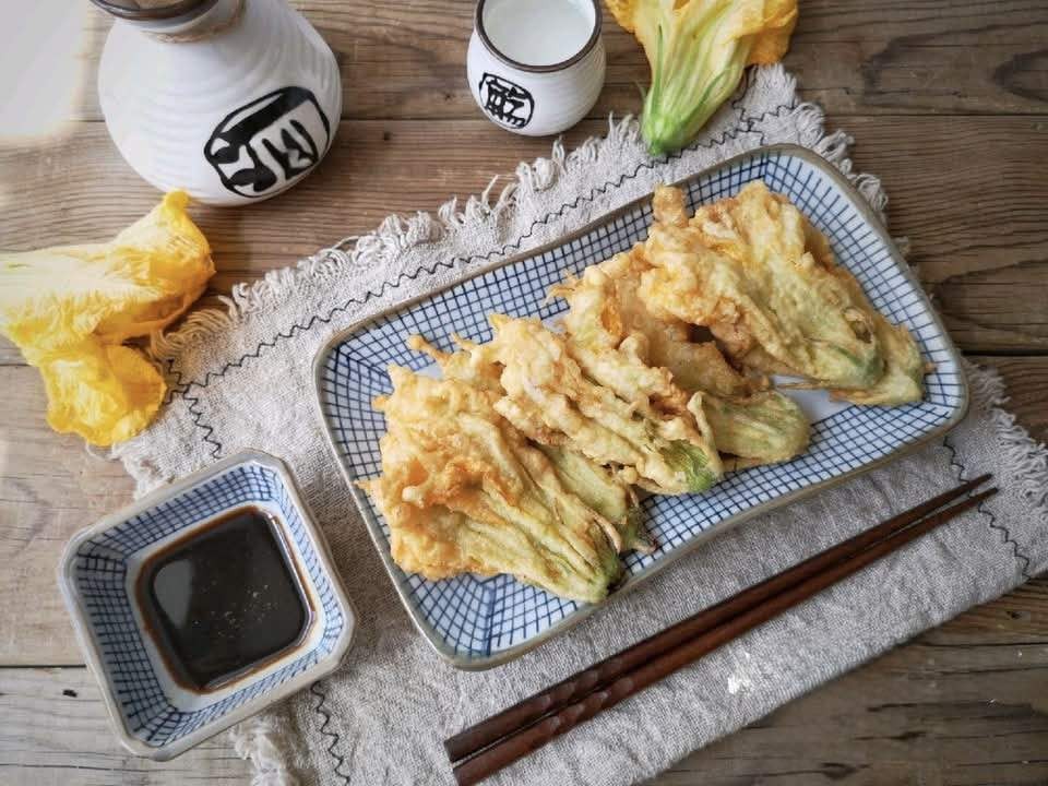 Nếu thấy nhà ai có loại rau này, xin ngay một nắm hoa về làm món ăn giòn ngon lại giúp phòng ngừa ung thư - Ảnh 9. Nếu thấy nhà ai có loại rau này, xin ngay một nắm hoa về làm món ăn giòn ngon lại giúp phòng ngừa ung thư - Ảnh 9.