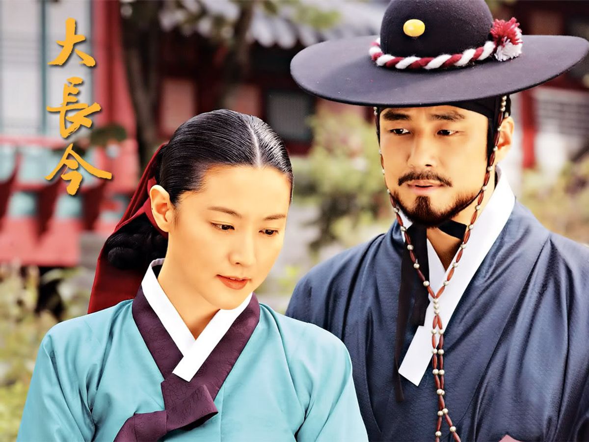 Ngoài phim Nàng Dae Jang Geum, Lee Young Ae còn xinh đẹp rung động lòng người với tạo hình hiện đại, đẳng cấp &quot;quốc bảo nhan sắc&quot; là đây- Ảnh 1.