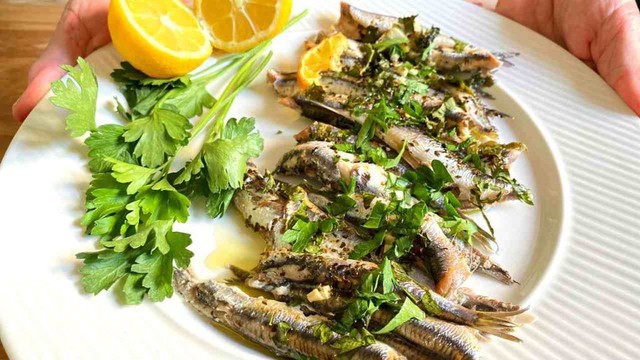 Đi chợ thấy loại cá này hãy mua ngay: Lọt top tốt nhất thế giới, dinh dưỡng vượt xa cá hồi nhưng rẻ hơn - Ảnh 5. Đi chợ thấy loại cá này hãy mua ngay: Lọt top tốt nhất thế giới, dinh dưỡng vượt xa cá hồi nhưng rẻ hơn - Ảnh 5.