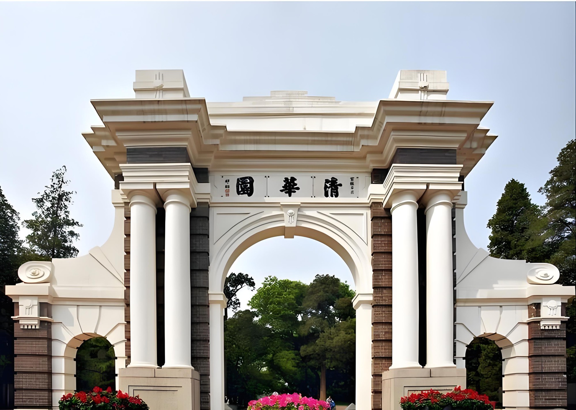 Nữ sinh thi điểm cao nhưng không đại học nào nhận, 1 năm sau mới có giấy báo đỗ nhưng nhà trường tuyên bố: &quot;Em không đủ điều kiện nhập học&quot; - Ảnh 1.