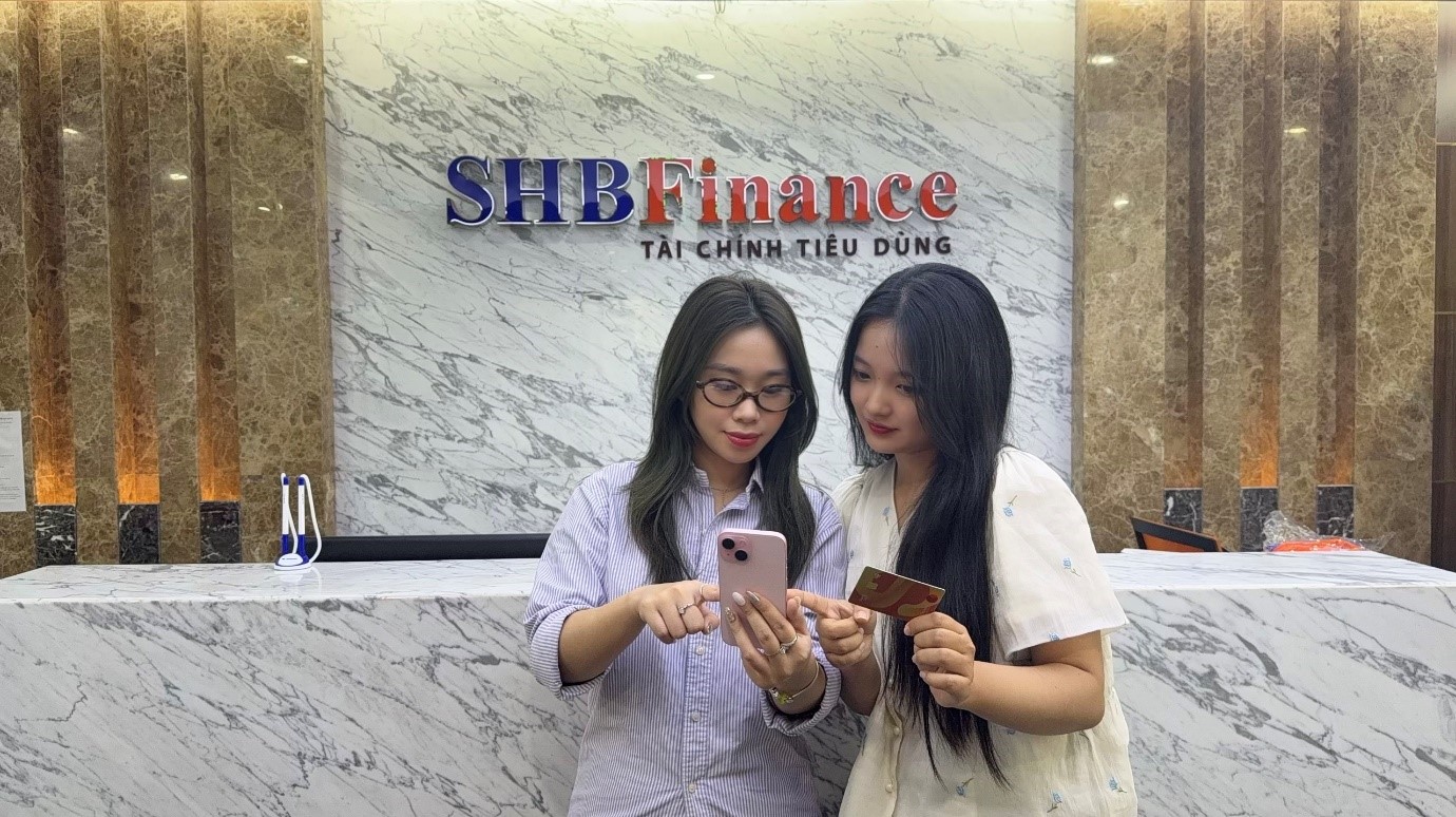 Người trẻ dần thay đổi cách chi tiêu- Ảnh 1. Người trẻ dần thay đổi cách chi tiêu- Ảnh 1.