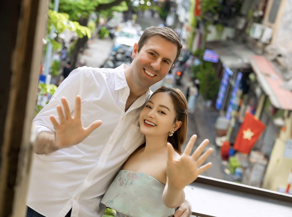 Diễn viên Lan Phương chuyển về quê sinh sống hậu nộp đơn ly hôn chồng Tây?- Ảnh 1. Diễn viên Lan Phương chuyển về quê sinh sống hậu nộp đơn ly hôn chồng Tây?- Ảnh 1.