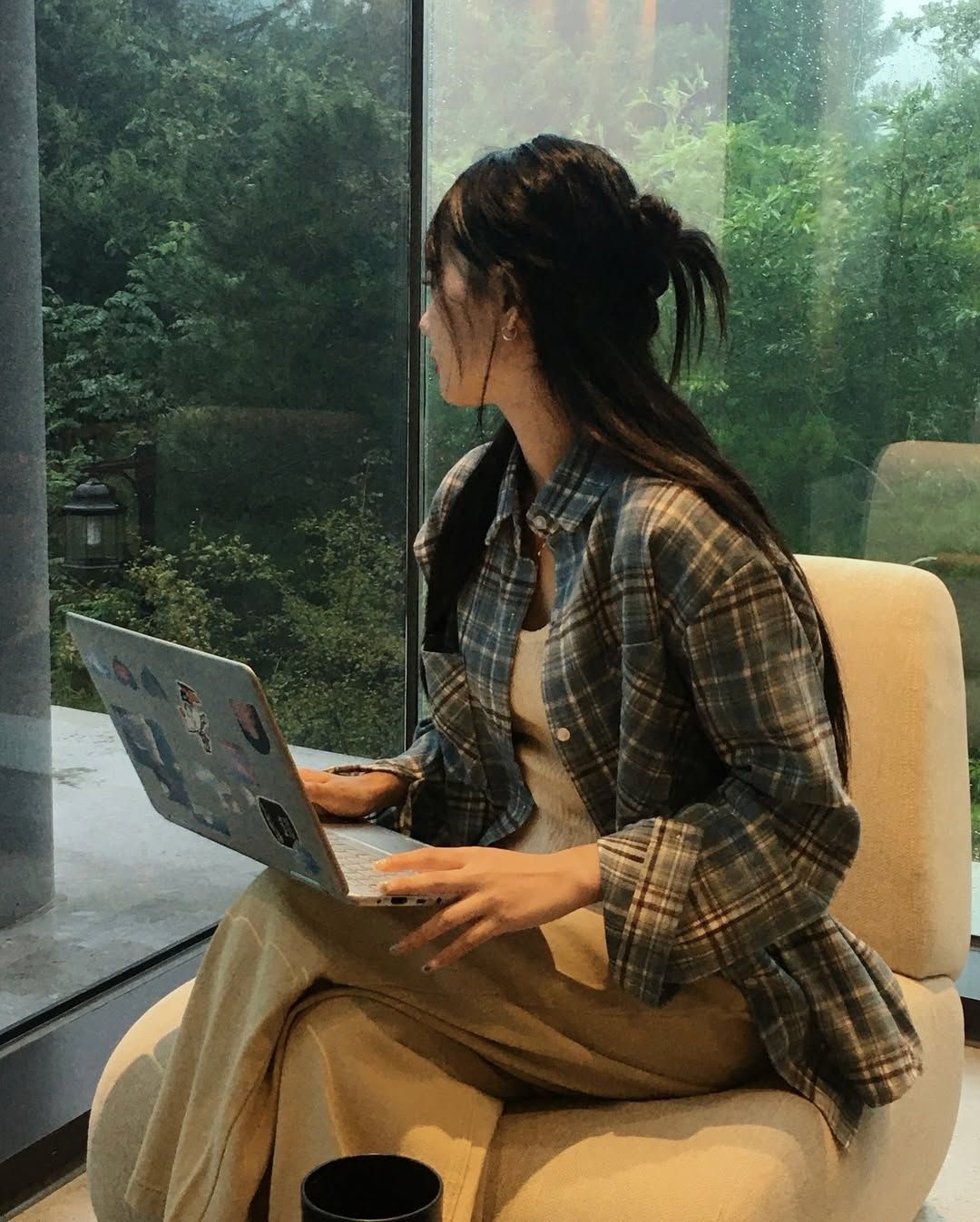 Câu nói “lương em đi làm không bằng anh thuê giúp việc” khiến nhiều người bức xúc: Thu nhập 40-50 triệu mà làm như cao lắm! - Ảnh 3. Câu nói “lương em đi làm không bằng anh thuê giúp việc” khiến nhiều người bức xúc: Thu nhập 40-50 triệu mà làm như cao lắm! - Ảnh 3.