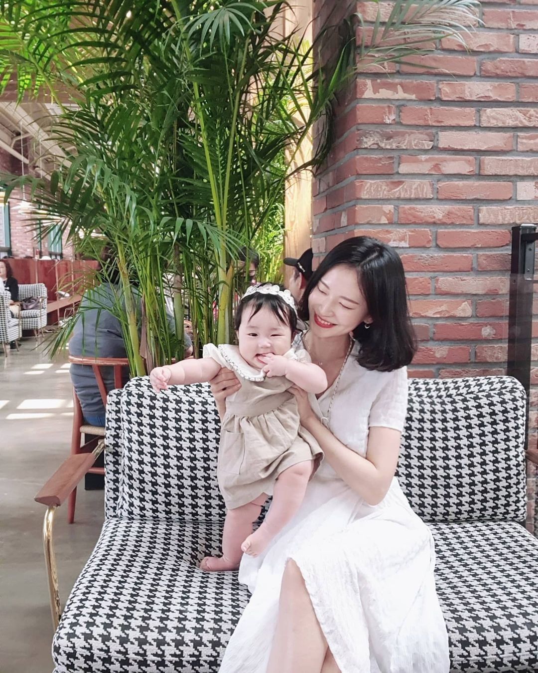 Em bé có con số đường đời này thường sẽ dễ gặp may, cuộc đời thông thuận, vận mệnh "dễ thở"- Ảnh 1. Em bé có con số đường đời này thường sẽ dễ gặp may, cuộc đời thông thuận, vận mệnh "dễ thở"- Ảnh 1.