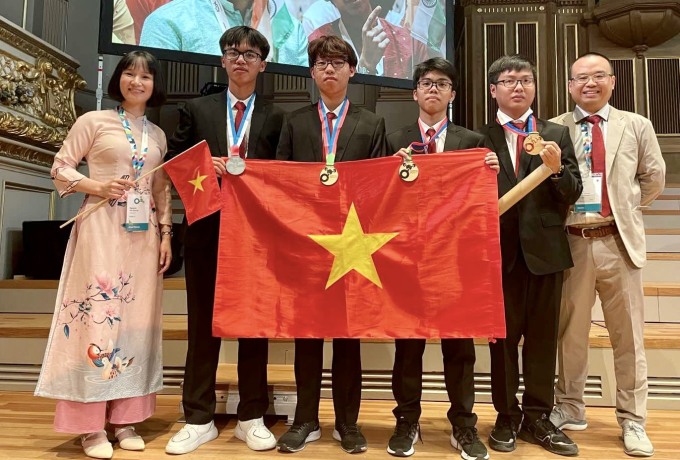 Ngôi trường được mệnh danh là "lò luyện Olympic" của Việt Nam: Huy chương quốc tế đếm không xuể, thành tích khó ai đuổi kịp! - Ảnh 7. Ngôi trường được mệnh danh là "lò luyện Olympic" của Việt Nam: Huy chương quốc tế đếm không xuể, thành tích khó ai đuổi kịp! - Ảnh 7.