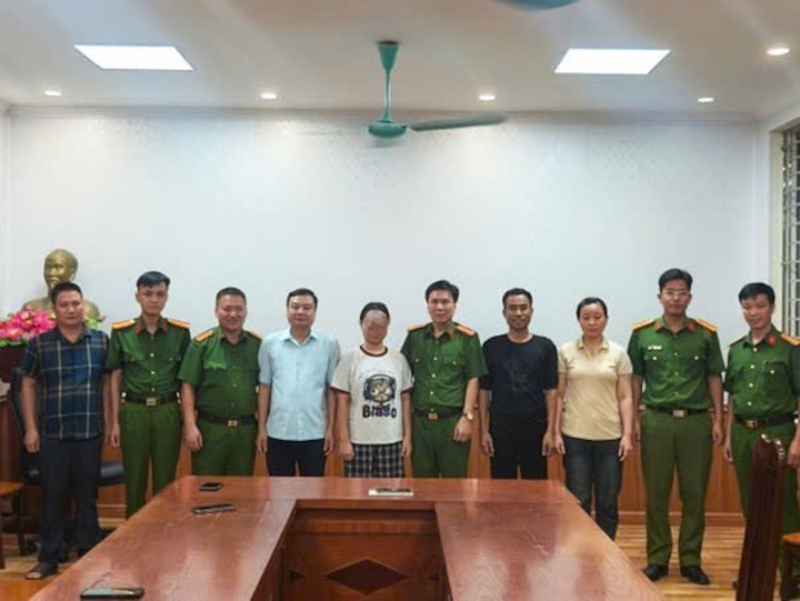Nhiều cô gái trẻ bị thao túng tâm lý, ép vào nhà nghỉ, tự trói tay chân - Ảnh 1. Nhiều cô gái trẻ bị thao túng tâm lý, ép vào nhà nghỉ, tự trói tay chân - Ảnh 1.