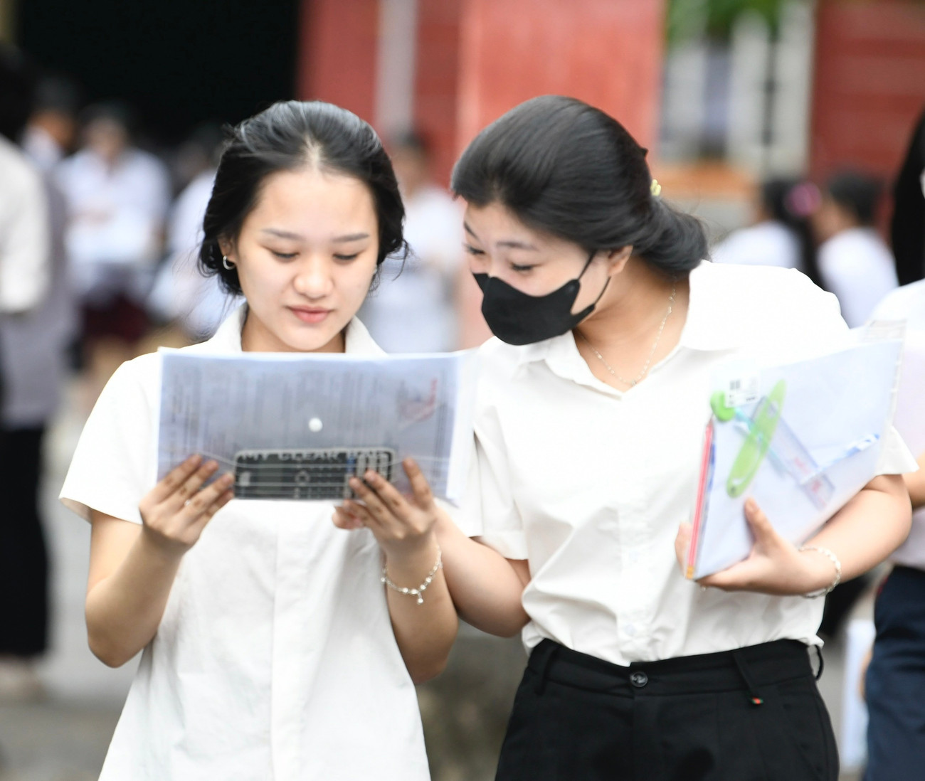 Khi đề thi đòi hỏi tư duy, không thể dạy và học theo lối cũ - Ảnh 2. Khi đề thi đòi hỏi tư duy, không thể dạy và học theo lối cũ - Ảnh 2.