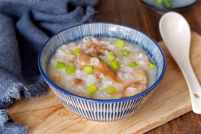 Cách nấu cháo cực nhanh, chỉ 10 phút có ngay nồi cháo sánh mịn, bổ dưỡng - Ảnh 4. Cách nấu cháo cực nhanh, chỉ 10 phút có ngay nồi cháo sánh mịn, bổ dưỡng - Ảnh 4.