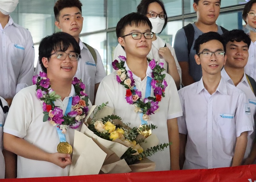 Ngôi trường được mệnh danh là "lò luyện Olympic" của Việt Nam: Huy chương quốc tế đếm không xuể, thành tích khó ai đuổi kịp! - Ảnh 8. Ngôi trường được mệnh danh là "lò luyện Olympic" của Việt Nam: Huy chương quốc tế đếm không xuể, thành tích khó ai đuổi kịp! - Ảnh 8.
