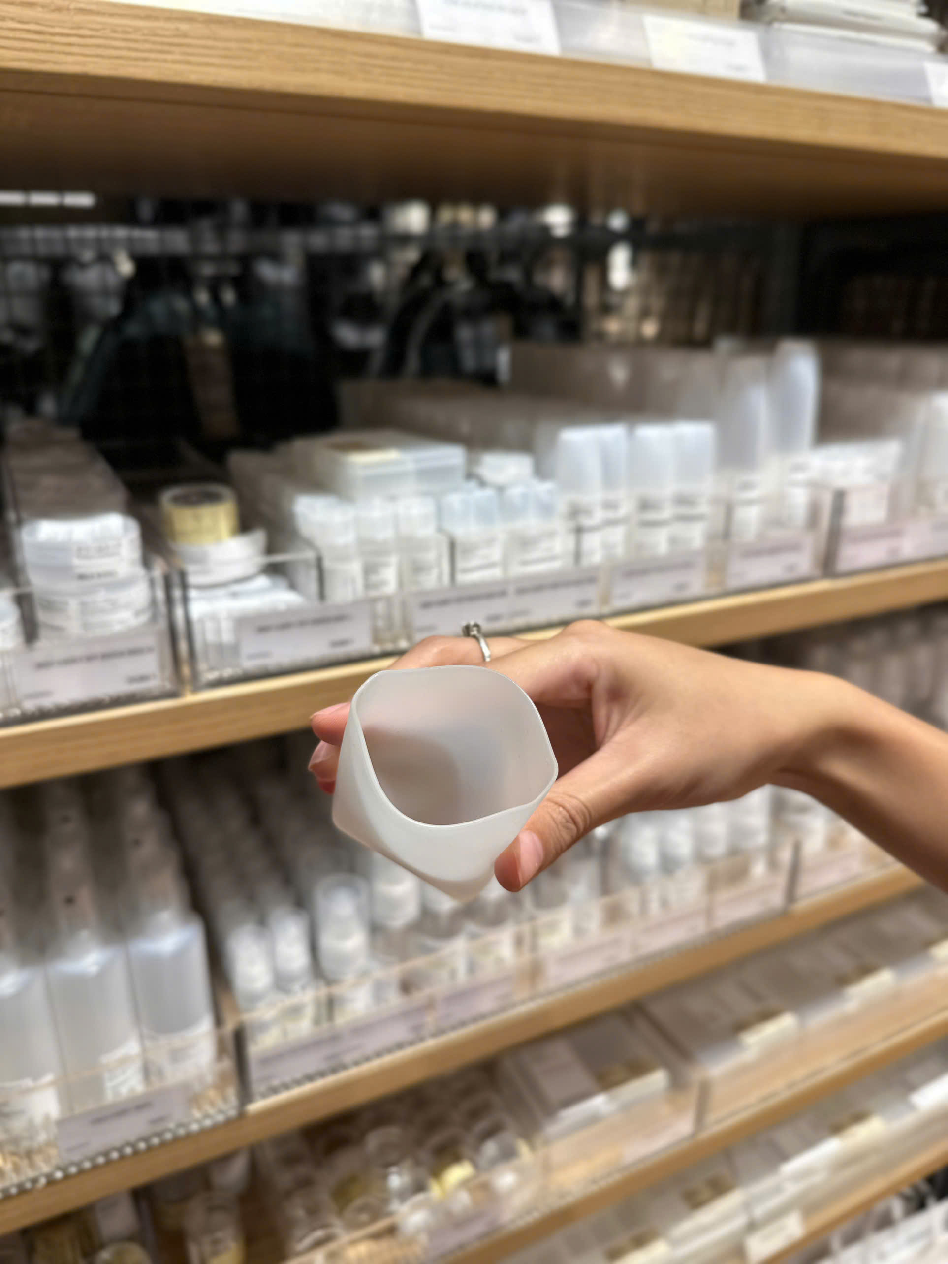 Vào store MUJI tôi phát hiện 6 món Vào store MUJI tôi phát hiện 6 món