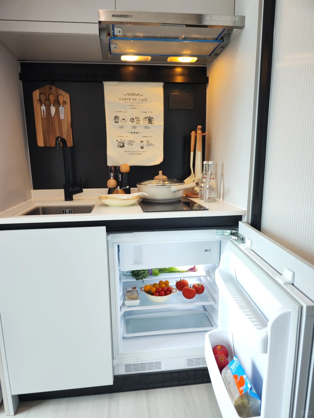 Ngôi nhà 12m² có đủ 2 phòng ngủ, 2 phòng khách và cả ban công – sống nhỏ mà không hề thiếu thốn - Ảnh 3. Ngôi nhà 12m² có đủ 2 phòng ngủ, 2 phòng khách và cả ban công – sống nhỏ mà không hề thiếu thốn - Ảnh 3.