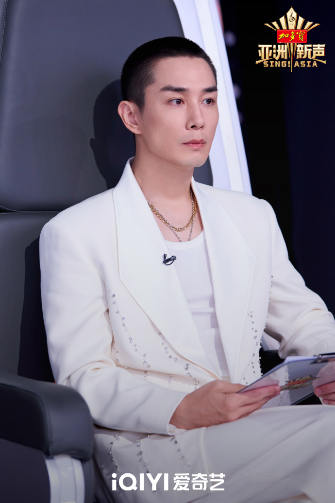 2 tháng Phương Mỹ Chi gây sốt tại show Trung Quốc: Liên tục nghi bị chèn ép và cái kết gây bức xúc!- Ảnh 14.