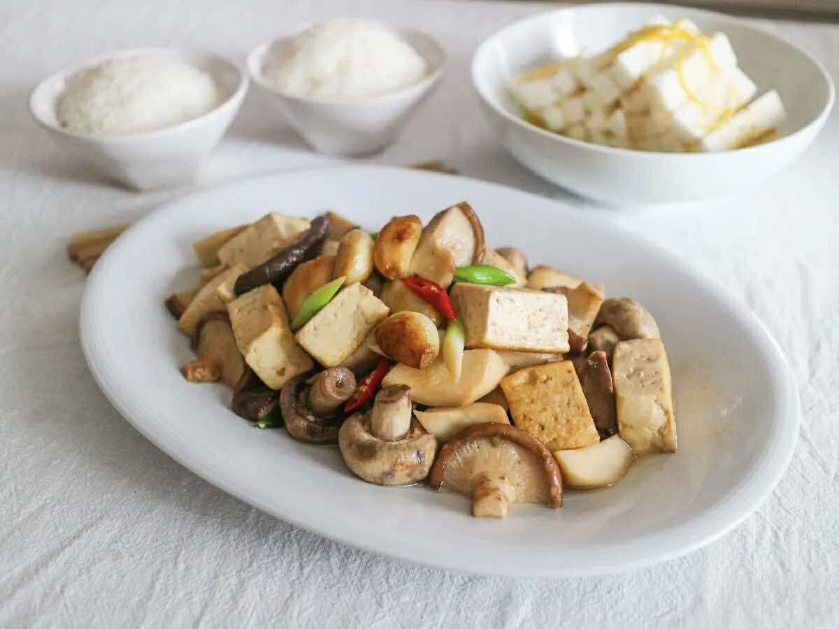 Đậu phụ cắt miếng nhỏ rồi nấu theo cách này còn ngon hơn cả thịt, cá lại rất hợp với bữa cơm mùa hè - Ảnh 6. Đậu phụ cắt miếng nhỏ rồi nấu theo cách này còn ngon hơn cả thịt, cá lại rất hợp với bữa cơm mùa hè - Ảnh 6.
