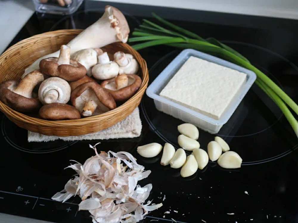 Đậu phụ cắt miếng nhỏ rồi nấu theo cách này còn ngon hơn cả thịt, cá lại rất hợp với bữa cơm mùa hè - Ảnh 2. Đậu phụ cắt miếng nhỏ rồi nấu theo cách này còn ngon hơn cả thịt, cá lại rất hợp với bữa cơm mùa hè - Ảnh 2.