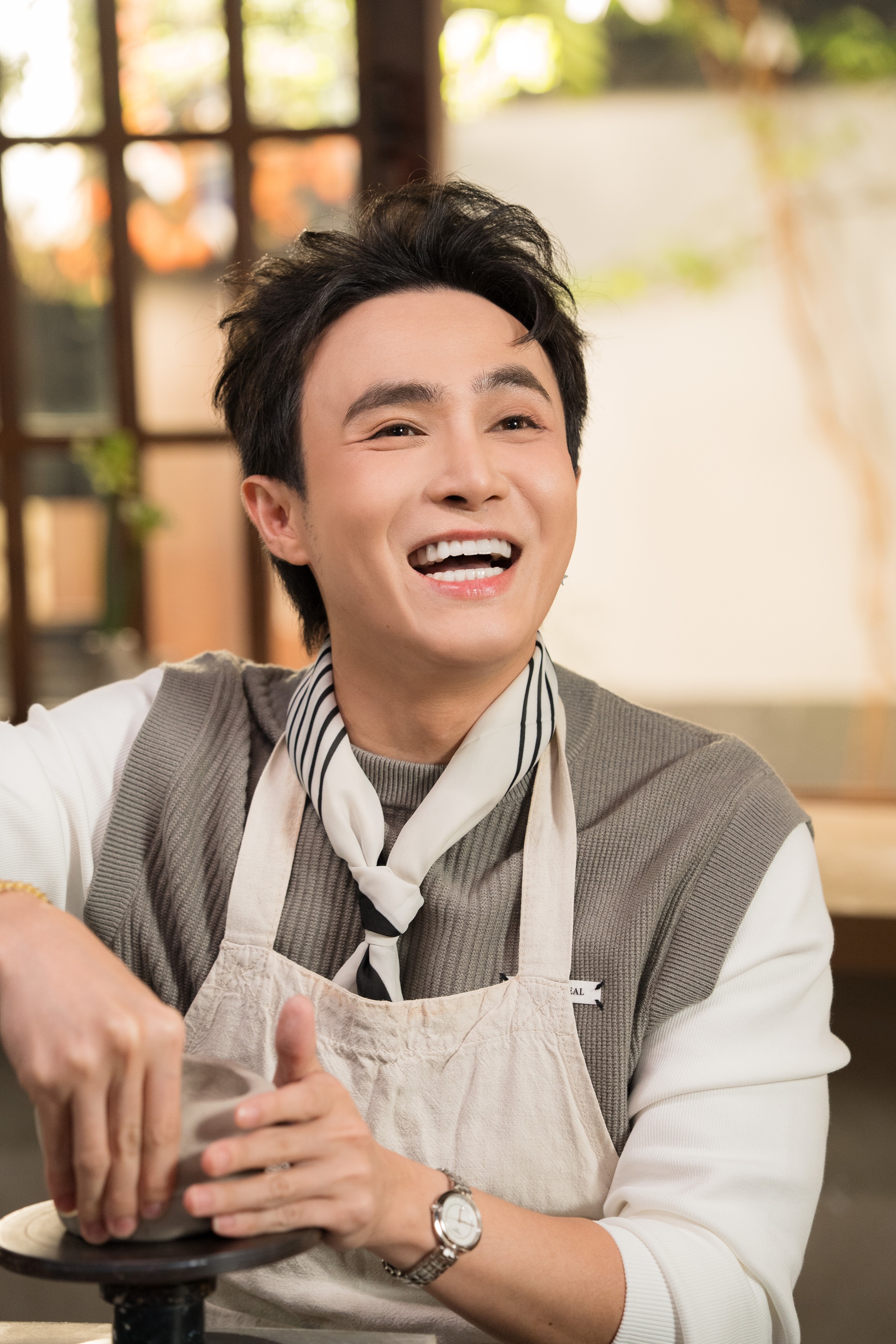 Tính cách thật của Huỳnh Lập - Ảnh 1. Giữa showbiz ồn ào, Huỳnh Lập đi con đường tử tế - Ảnh 1.