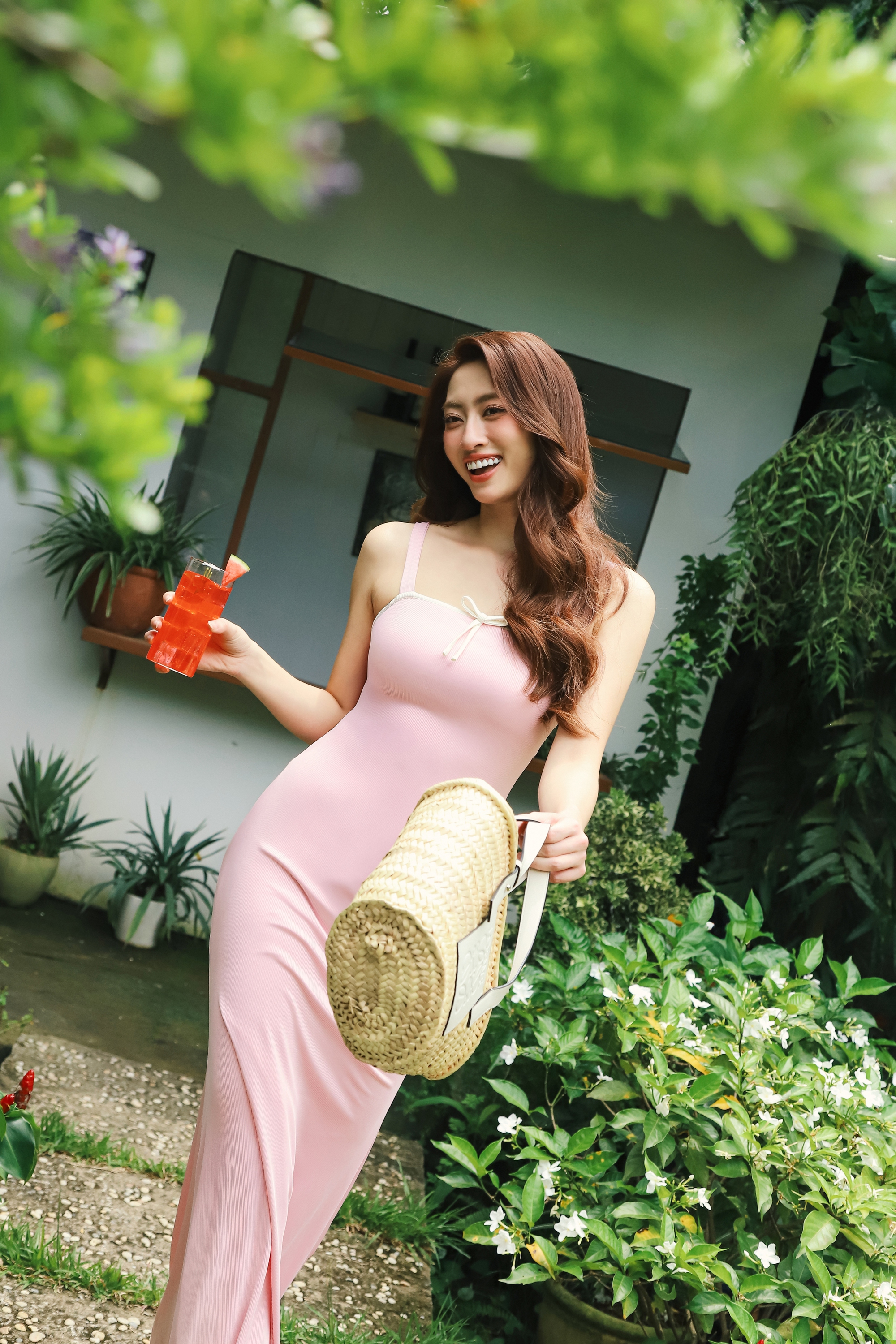 Hoa hậu Lương Thuỳ Linh chính thức khởi nghiệp: "Tôi không nghĩ đó là một cuộc dạo chơi"- Ảnh 3. Hoa hậu Lương Thuỳ Linh chính thức khởi nghiệp: "Tôi không nghĩ đó là một cuộc dạo chơi"- Ảnh 3.