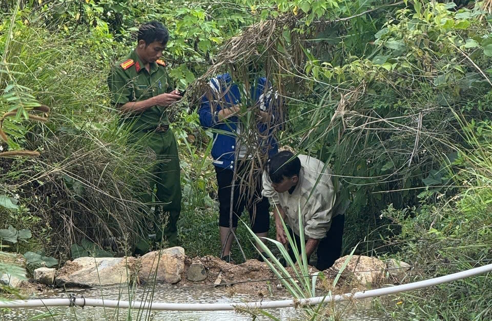 Phát hiện thi thể đang phân hủy, nghi là bé gái 2 tuổi mất tích ở Lâm Đồng - Ảnh 1.