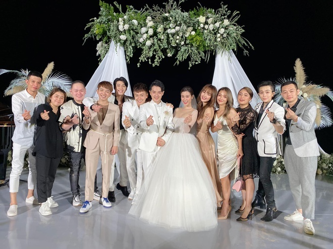tinh-ban-hon-10-nam-trong-showbiz-cua-nhom-gia-dinh-van-hoa-9-1753760345720-17537603458191204288105.jpg