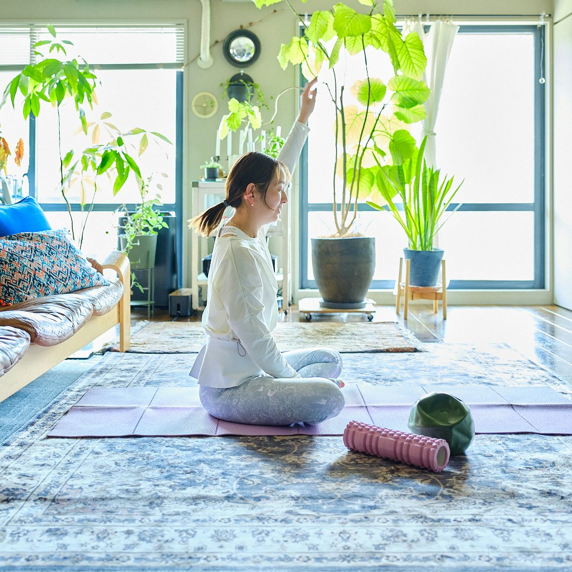 Người phụ nữ trung niên bỏ phố về quê, sống trong ngôi nhà gỗ cũ: “Tôi không còn là cỗ máy, mà là chính mình” - Ảnh 4. Người phụ nữ trung niên bỏ phố về quê, sống trong ngôi nhà gỗ cũ: “Tôi không còn là cỗ máy, mà là chính mình” - Ảnh 4.