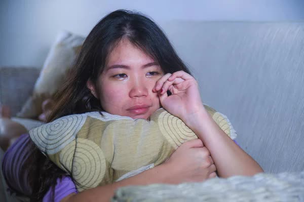 Đừng để con bạn vật vã mấy chục năm, trở thành người có trình độ học vấn cao nhưng thảm hại như hôm nay!- Ảnh 1.