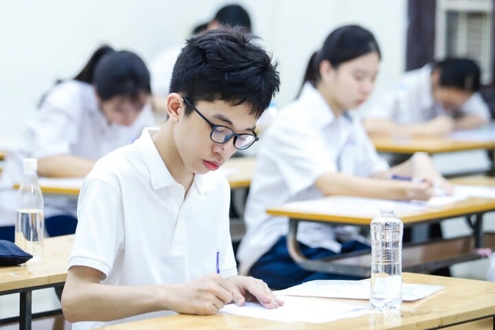Chốt thời gian công bố điểm thi, điểm chuẩn lớp 10 Hà Nội - Ảnh 1. Chốt thời gian công bố điểm thi, điểm chuẩn lớp 10 Hà Nội - Ảnh 1.