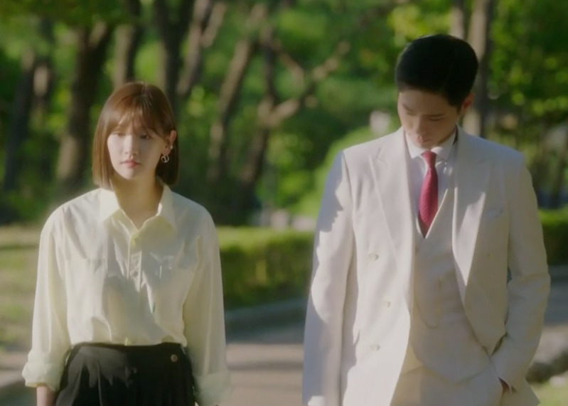 record-of-youth-kdrama-fashion-park-so-dam-episode-16-3-1-1751103918056123760970-1751514614073-1751514614178363449075.jpg