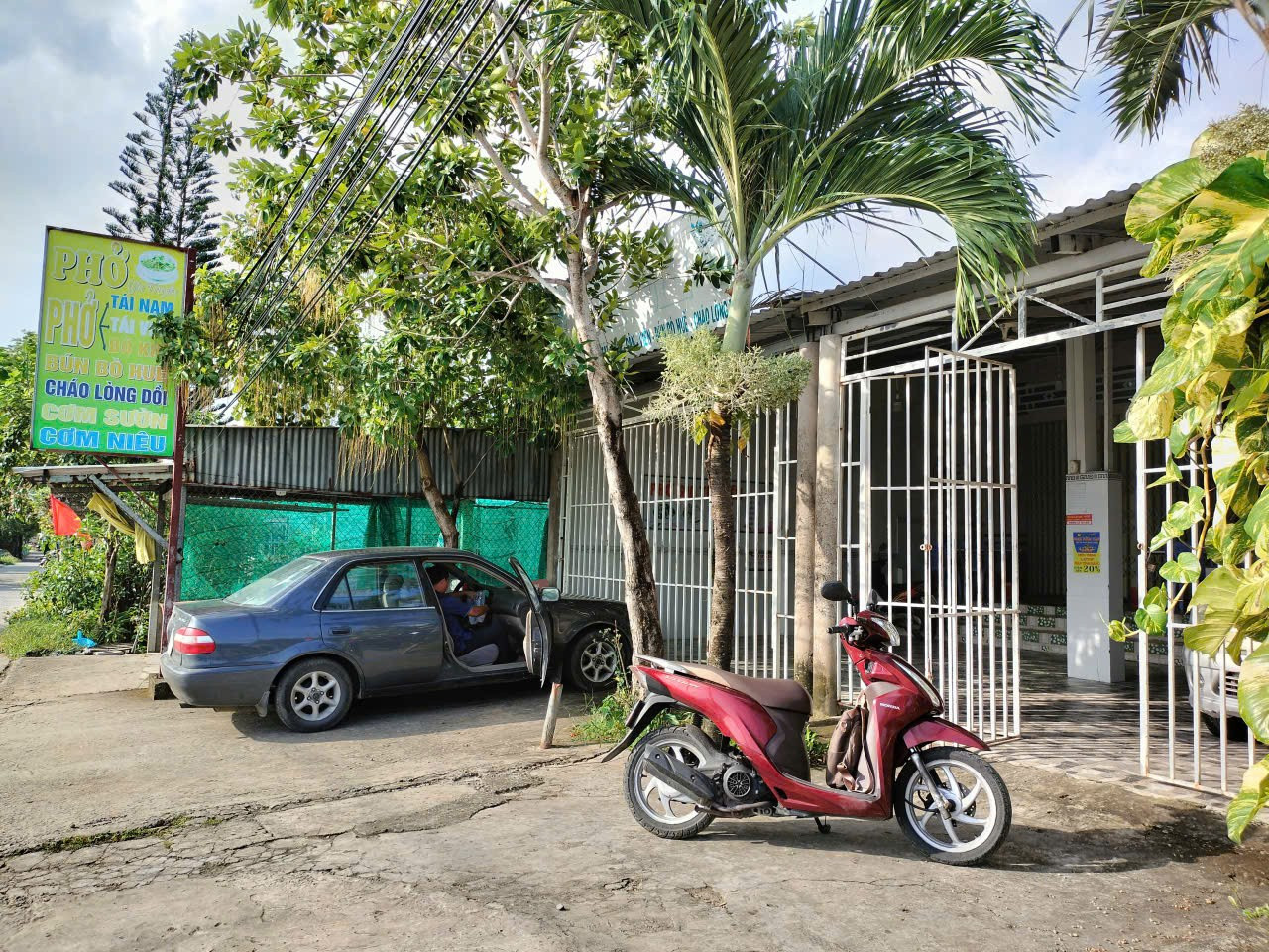 Vụ hiệu trưởng bị 7 năm tù vì ‘tham ô’ 10 triệu đồng: Niềm tin vào công lý - Ảnh 2. Vụ hiệu trưởng bị 7 năm tù vì ‘tham ô’ 10 triệu đồng: Niềm tin vào công lý - Ảnh 2.