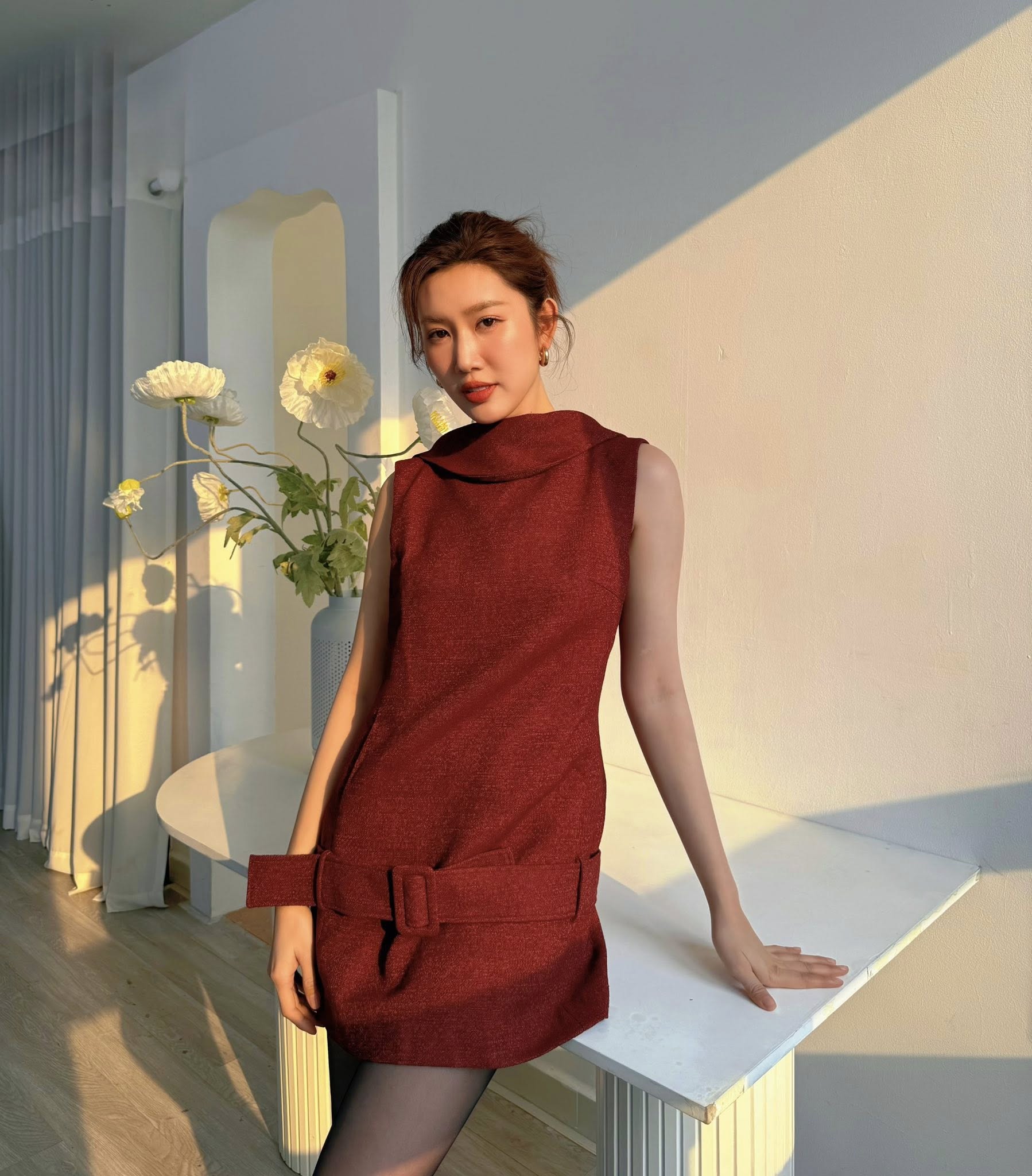 Ai thích phong cách nữ tính, nàng thơ thì học ngay Thúy Ngân - Ảnh 1. Ai thích phong cách nữ tính, nàng thơ thì học ngay Thúy Ngân - Ảnh 1.