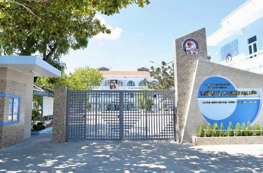 Vụ thầy giáo được minh oan sau 9 năm: Làm rõ trách nhiệm của người trù dập và các cán bộ liên quan - Ảnh 1. Vụ thầy giáo được minh oan sau 9 năm: Làm rõ trách nhiệm của người trù dập và các cán bộ liên quan - Ảnh 1.