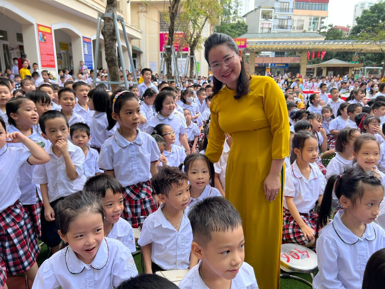 Vụ thầy giáo được minh oan sau 9 năm: Làm rõ trách nhiệm của người trù dập và các cán bộ liên quan - Ảnh 2. Vụ thầy giáo được minh oan sau 9 năm: Làm rõ trách nhiệm của người trù dập và các cán bộ liên quan - Ảnh 2.