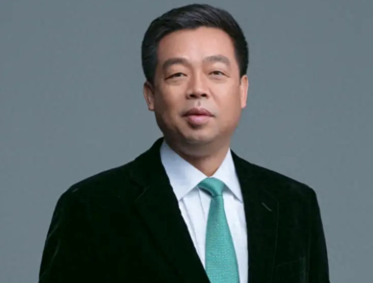 Một tỷ phú ngành nội thất nhảy lầu tử tự sau 4 ngày tại ngoại - Ảnh 2. Một tỷ phú ngành nội thất nhảy lầu tử tự sau 4 ngày tại ngoại - Ảnh 2.