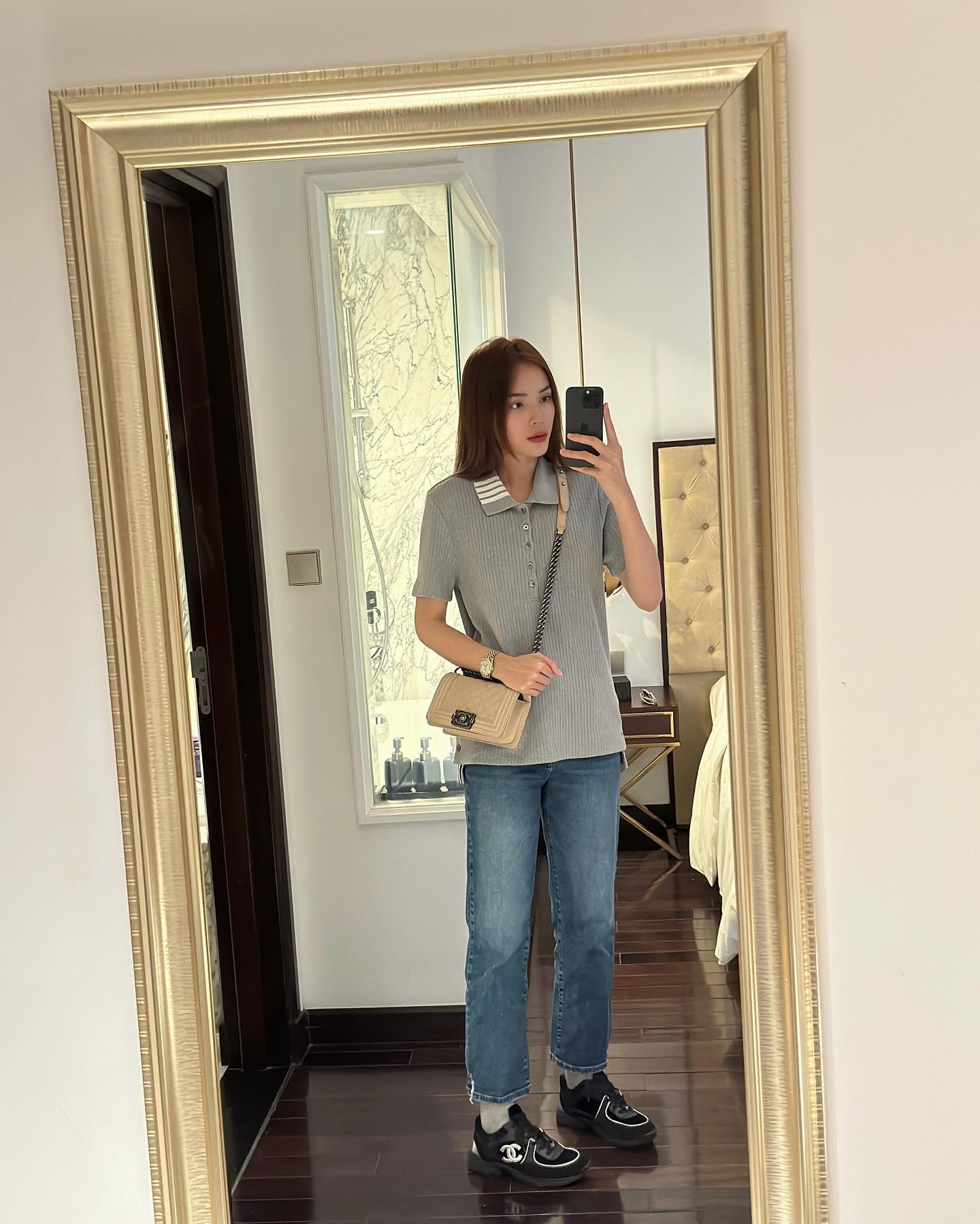 Vbiz mấy ai mặc quần jeans vừa nhiều vừa đẹp, lại hack tuổi đỉnh cao như Kỳ Duyên! - Ảnh 1. Vbiz mấy ai mặc quần jeans vừa nhiều vừa đẹp, lại hack tuổi đỉnh cao như Kỳ Duyên! - Ảnh 1.